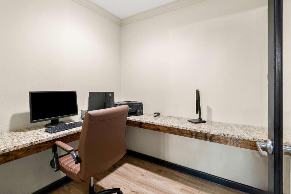 Best Western George West Executive Inn Extérieur photo